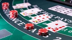 Antarmuka permainan Starburst di slot 5000 dengan kontrol taruhan dan gulir